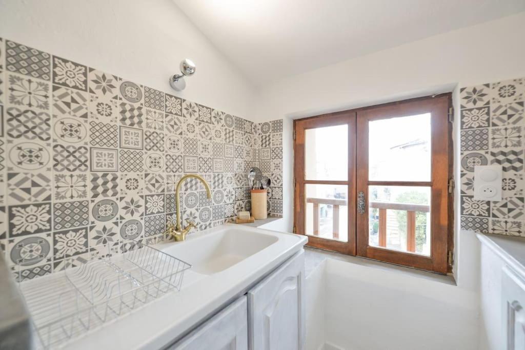Le Petit Bateau - New Cosy/charming Studio/mezzanine For 3 - Ac/wifi * Antibes