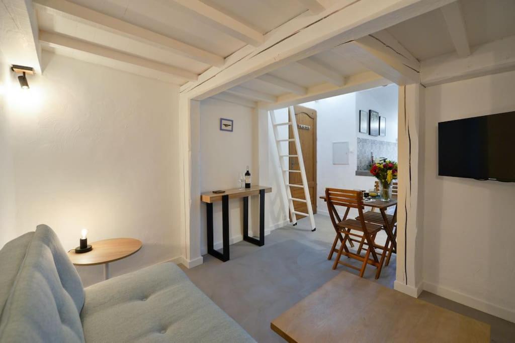 Le Petit Bateau - New Cosy/charming Studio/mezzanine For 3 - Ac/wifi *
